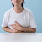 Foto de cottonbro studio: https://www.pexels.com/es-es/foto/hombre-masculino-enfermo-enfermedad-5712686/