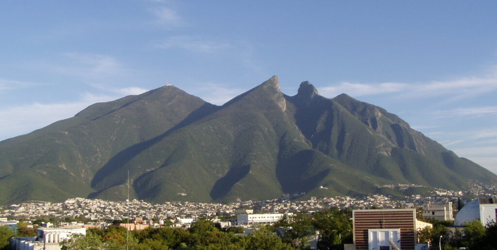 El Cerro de la Silla: El guardián de piedra de Monterrey