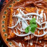 El color del sabor: La historia y el bendito accidente detrás de las Enchiladas Potosinas