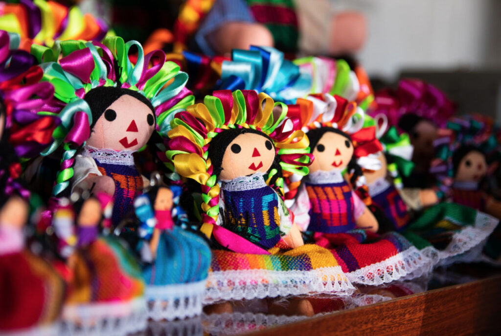 Lele: La muñeca otomí que conquistó el mundo desde el corazón del Bajío