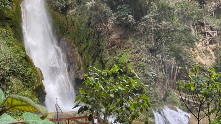 Las Pozas y Cascada El Aguacate en la Huasteca Potosina: El escondido santuario de aguas termales en Tamasopo