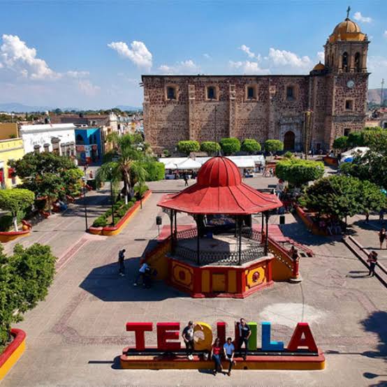 Temporada vacacional de verano en Jalisco: El espectacular viaje desde los bosques alpinos hasta las playas del Pacífico