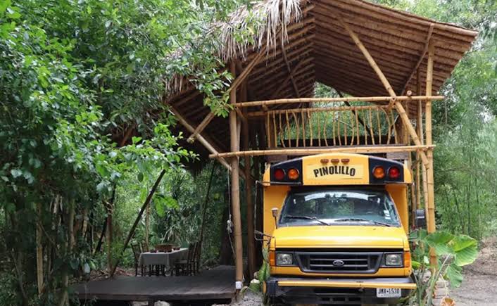 Rancho Tantsajib en la Huasteca Potosina: El espectacular campamento ecológico de bambú a la orilla del arroyo