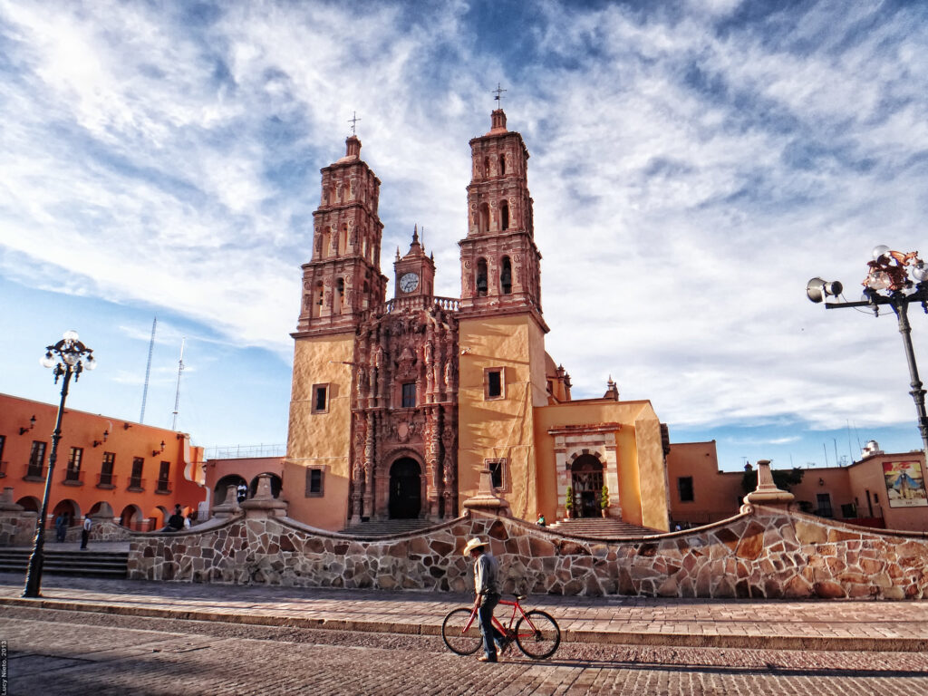 Dolores Hidalgo, Guanajuato: Cuna de la Independencia Nacional, tradición libertaria y notas de José Alfredo