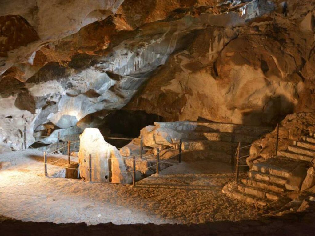 Las Grutas de Xoxafi en Hidalgo: Aventura extrema, misticismo y naturaleza pura en el Valle del Mezquital